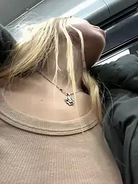 Freechat Liza_risky on StripChat