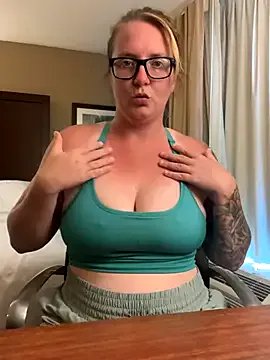 Freechat Lizzyloo on StripChat