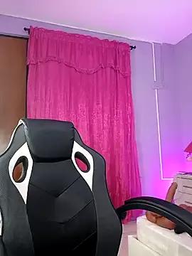 Freechat LunaaRosse on StripChat