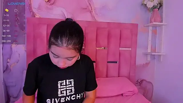 Private LunaWiill_ on StripChat