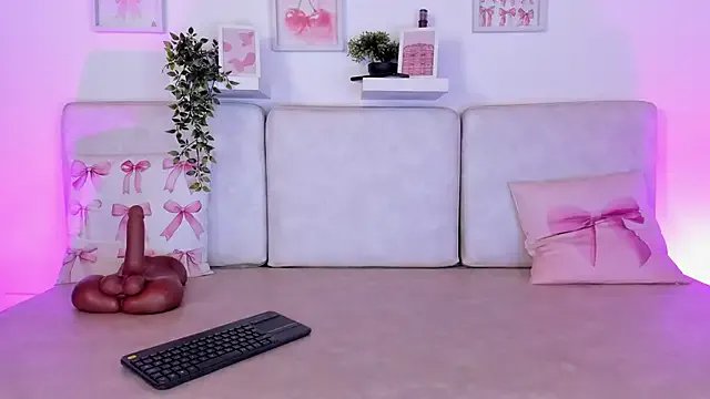 Freechat Malka_Burning on StripChat