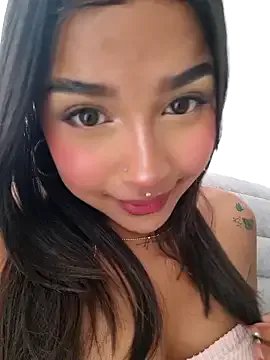 Freechat Mariangel_11 on StripChat