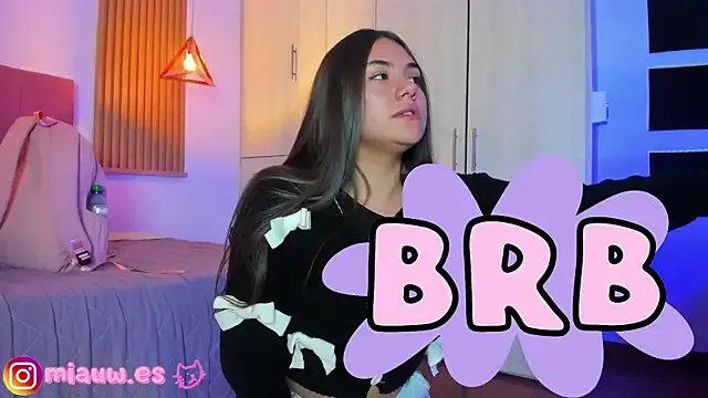 Freechat mia_nevaeh on StripChat