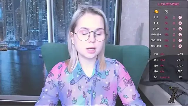 Freechat miray_kuriyama123 on StripChat