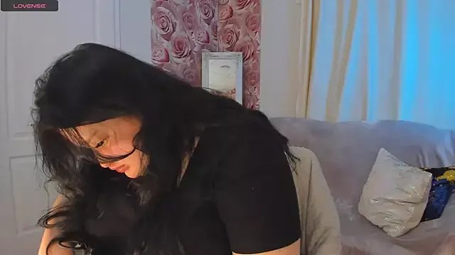 Freechat MonaSteele on StripChat