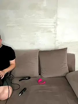 MrMrsRight on StripChat 