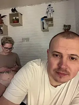 MrMrsRight on StripChat 