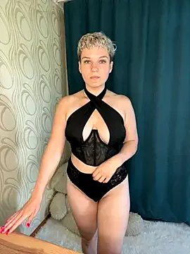 MrMrsRight on StripChat 