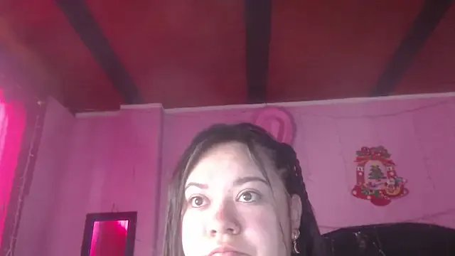 NikkiRous_ on StripChat 