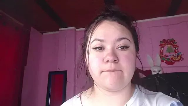 NikkiRous_ on StripChat 