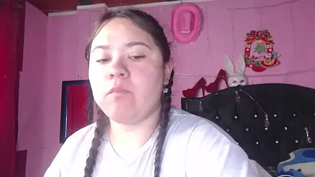 NikkiRous_ on StripChat 