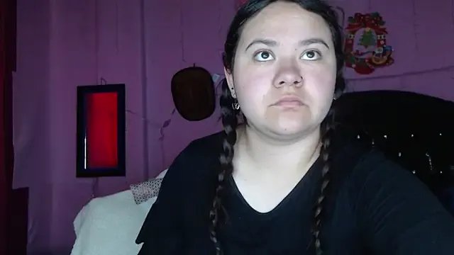 NikkiRous_ on StripChat 