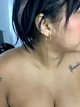 Freechat sashaoficial_ on StripChat
