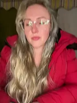 Group SherryOutdoor1 on StripChat