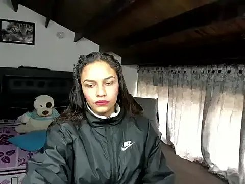 Freechat Skylovershot on StripChat