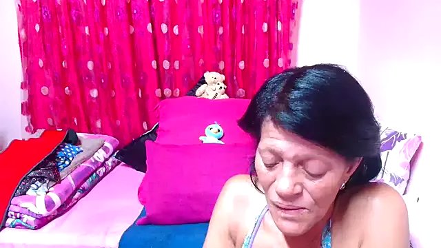 Freechat SLUTTYROXY on StripChat