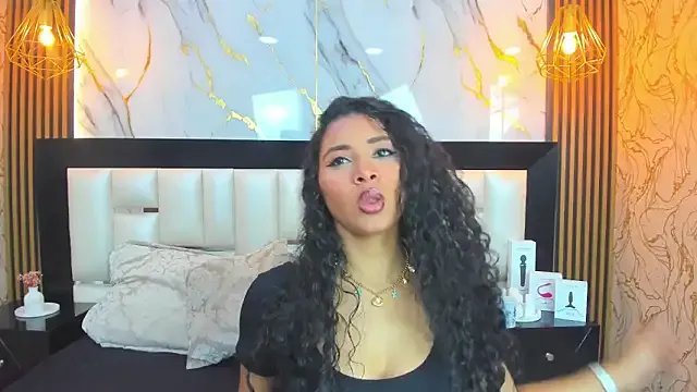 Group SofiaLaurents on StripChat