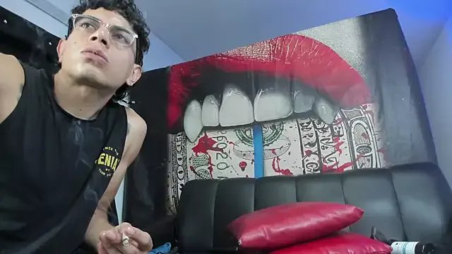 Freechat Strongernastyx on StripChat