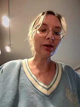 Freechat The_Snowwhitee on StripChat