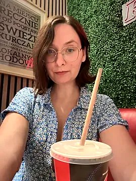 Freechat The_Snowwhitee on StripChat