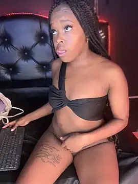 Freechat Thyana_LS on StripChat