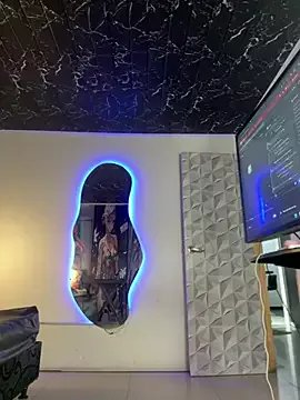 Freechat Thyana_LS on StripChat