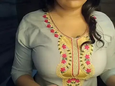 Freechat Trezza on StripChat