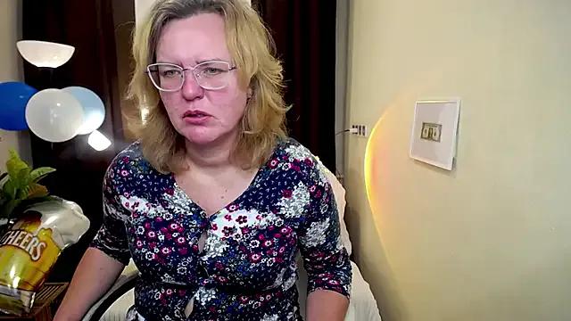 Freechat VestaWoody on StripChat