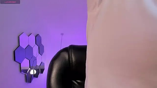 Freechat ViolettHansson on StripChat