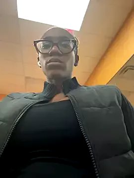 Freechat VixenCapri on StripChat