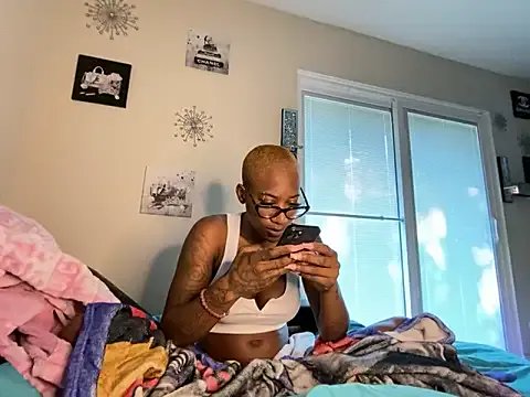 Freechat VixenCapri on StripChat