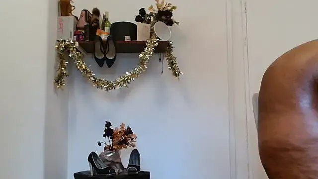 Freechat xTALLSEXYBUMx on StripChat