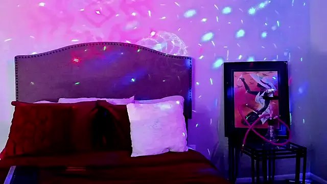 Freechat yiauana on StripChat