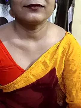 Freechat yoursweety09 on StripChat