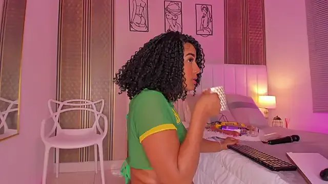 Freechat zoe_sky_ on StripChat